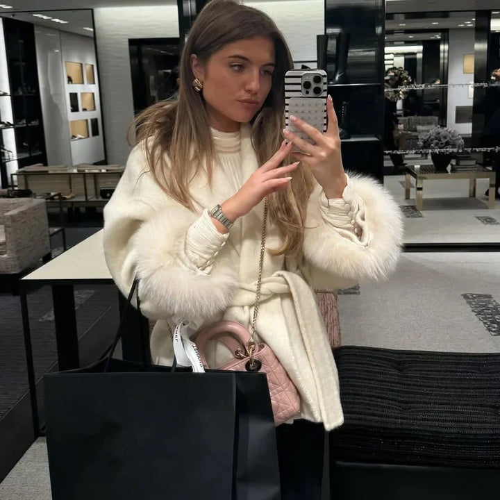 Léviane™ | Élégant manteau en laine avec col en fourrure