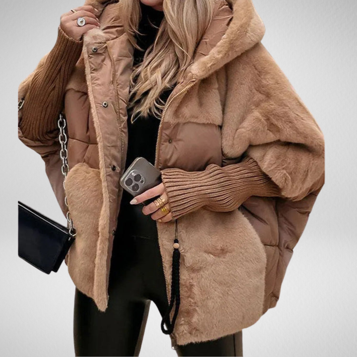 Léviane™ | Veste puffer oversized pour femmes avec capuche en design patchwork